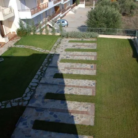 Alexandros Maisonettes