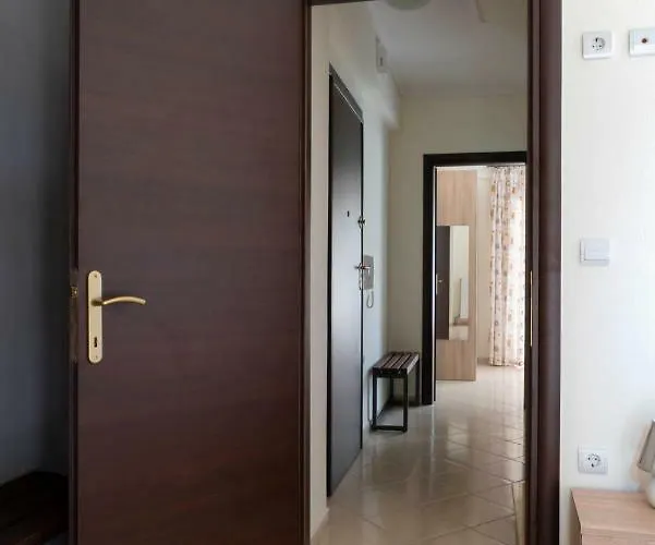 Alexandros Maisonettes